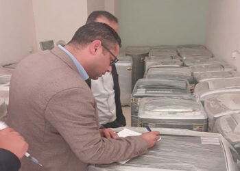 حماية المستهلك يضبط مخزنًا لإعادة تدوير الأجهزة الكهربائية باستخدام أجهزة تالفة ومستعملة بحي البساتين