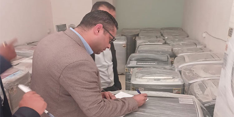 حماية المستهلك يضبط مخزنًا لإعادة تدوير الأجهزة الكهربائية باستخدام أجهزة تالفة ومستعملة بحي البساتين