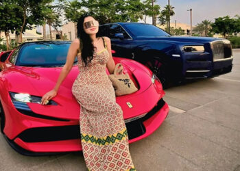 مي عمر تستعرض جمالها في أحدث ظهور