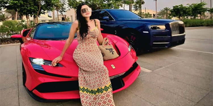 مي عمر تستعرض جمالها في أحدث ظهور