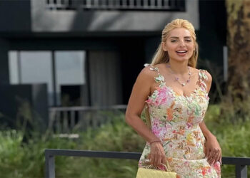 مي حلمي بإطلالة صيفية تثير السوشيال ميديا