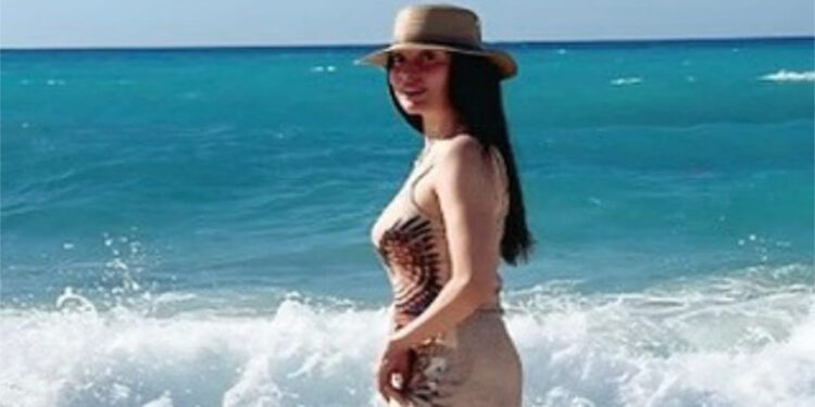 نرمين الفقي تخطف الأنظار في أحدث ظهور لها