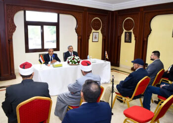 وزير الخارجية والهجرة يلتقي بأعضاء الجالية المصرية في نيجيريا