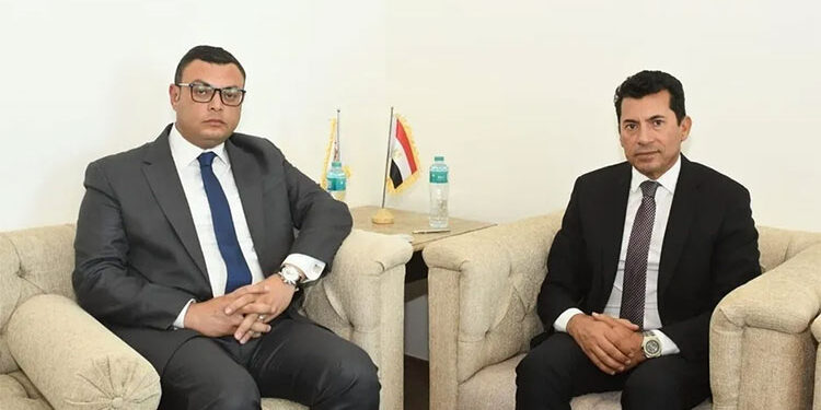 وزيرا الإسكان والشباب يتابعان ملفات العمل وأوجه التعاون المشترك