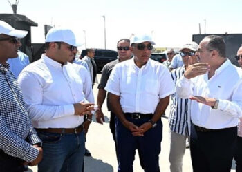 رئيس الوزراء يتفقد محطة التجارب البحثية لتحلية مياه البحر بمدينة العلمين الجديدة