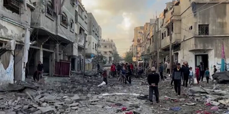 وزارة الصحة بغزة: 130 شهيدا و495 مصابا جراء غارات الاحتلال على القطاع