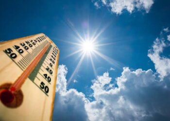 تحذيرات من طقس شديد الحرارة غدًا الأربعاء.. و”الأرصاد” تتوقع أمطار رعدية ورياح مثيرة للرمال