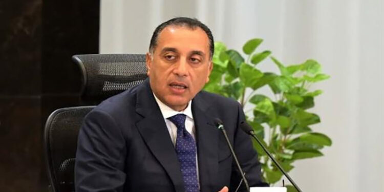 رئيس الوزراء: استراتيجية وطنية متكاملة لدعم وإحياء الصناعات والحرف اليدوية