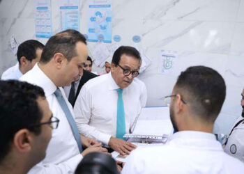 وزير الصحة يتفقد مشروعات تطوير مستشفيات الأورام والتل الكبير ومركز طب الأسرة لمتابعة الخدمات الطبية المقدمة للمواطنين