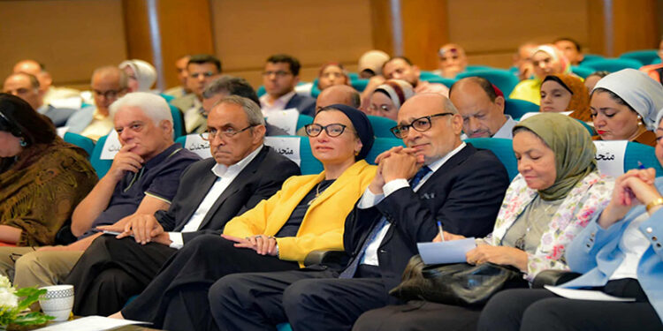 وزيرة البيئة تشارك شبكة “رائد” فى إطلاق المرحلة الثانية من حملة “تيراميد” للتحول العادل والمستدام في الطاقة بمنطقة المتوسط