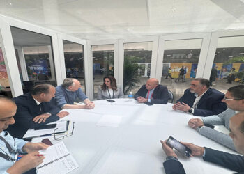 وزيرة التنمية تبحث مع رئيس ومؤسس شركة (إزري) العالمية مجالات التعاون المشترك