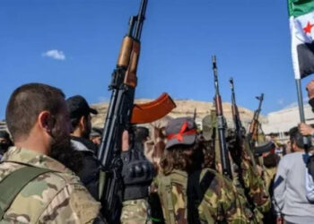 اشتباكات بين فصائل درزية وعشائر البدو في محافظة السويداء على 3 محاور