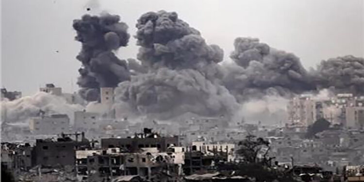 ليلة نارية في غزة.. غارات مكثفة وعمليات نسف متواصلة