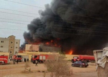 حريق كبير في مصنع منظفات وكيماويات بمدينة بدر