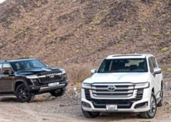 تويوتا لاند كروزر الهايبرد الجديدة