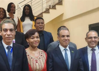 وزير الخارجية يلتقى ممثلي كبرى الشركات الخاصة وأعضاء الغرفة التجارية بمالابو