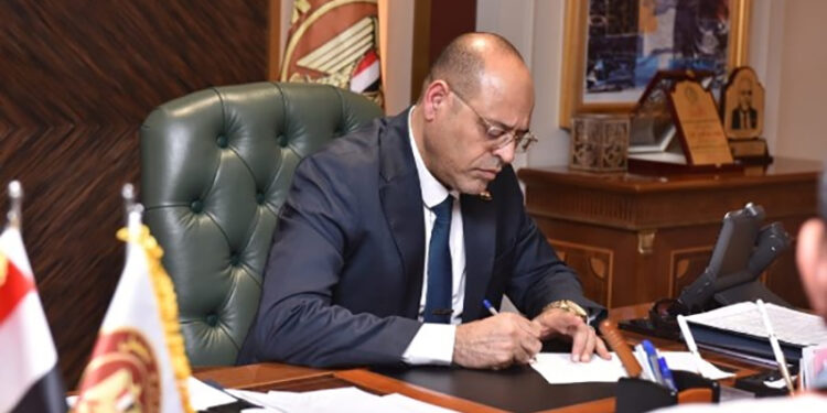 1.1 مليار جنيه تعويضات حوادث ومنح عمالة غير منتظمة في عام