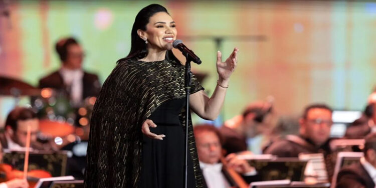 مى فاروق تحيى سهرة خاصة لأم كلثوم بمهرجان قرطاج الدولى