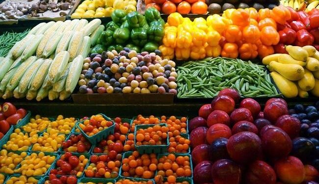 أسعار الخضار والفاكهة اليوم الاربعاء