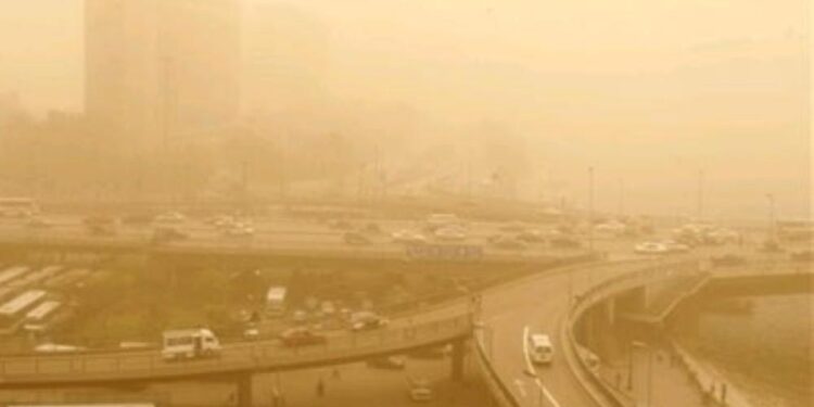 الأرصاد تحذر من رياح مثيرة للرمال والأتربة وأمطار رعدية على هذه المناطق