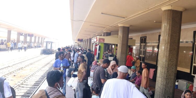 انطلاق القطار الثاني لتيسير العودة الطوعية للأشقاء السودانيين إلى وطنهم