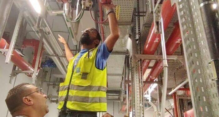 “الحماية المدنية” تختبر أنظمة الحريق للأبراج الإدارية بمنطقة الأعمال المركزية بالعاصمة