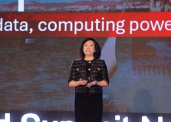 جاكلين شي: نهدف إلى تحويل الأفكار إلى تطبيقات واقعية تحدث فرقاً في قطاعات الصحة والتعليم والزراعة والحكومات الذكية