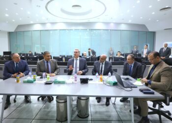 وزير البترول يتفقد مركز التحكم الرئيسي بالشبكة القومية للغازات الطبيعية “ناتا” لشركة جاسكو