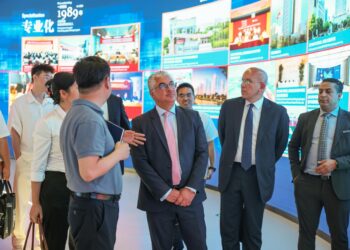 رئيس اقتصادية قناة السويس يروج للاستثمار في ندوة موسعة بمدينة هانغتشو