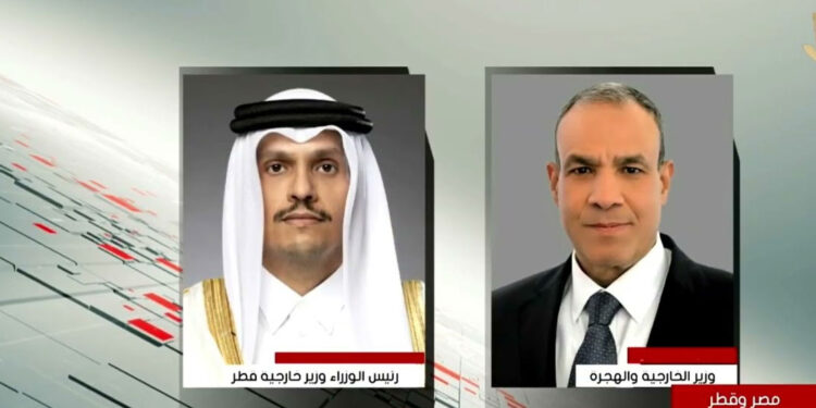 اتصال هاتفي بين وزير الخارجية والهجرة ونظيره القطري