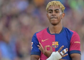 برشلونة يعلن تمديد عقد لامين يامال حتى 2031 ويمنحه القميص رقم 10