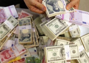 أسعار العملات في مصر اليوم الخميس