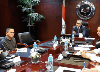 الهيئة العامة للاستثمار تبحث سُبل نقل سلاسل الإنتاج الصينية في قطاع الملابس إلى مصر