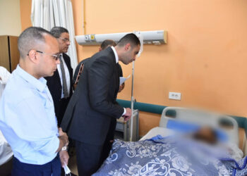 نائب وزير الصحة يتفقد الحالة الصحية لمصابي حادث الدائري الإقليمي بالمنوفية في مستشفى الباجور