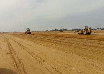 وزير الإسكان يتابع موقف طلبات توفيق الأوضاع والمرافق والطرق بمدينة سفنكس الجديدة