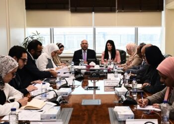 وزير النقل ووزيرة والتعاون الدولي في اجتماع تنسيقي موسع لوضع خارطة طريق للتعامل مع آلية تعديل حدود الكربون CBAM