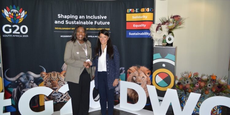 وزيرة التعاون الدولي تعقد لقاءً ثنائيًا مع نظيرتها بجنوب أفريقيا خلال اجتماعات وزراء التنمية بمجموعة العشرين