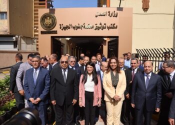 وزراء العدل والتخطيط والتنمية الاقتصادية والتعاون الدولي والتنمية المحلية يفتتحون فرع توثيق محكمة جنوب الجيزة الابتدائية