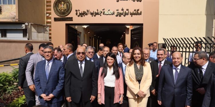 وزراء العدل والتخطيط والتنمية الاقتصادية والتعاون الدولي والتنمية المحلية يفتتحون فرع توثيق محكمة جنوب الجيزة الابتدائية