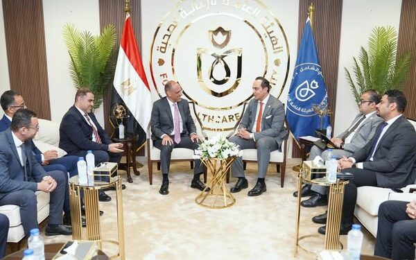 رئيس هيئة الرعاية الصحية يلتقي الرئيس الإقليمي لشركة جانسن بمصر والأردن والسودان وليبيا وأثيوبيا