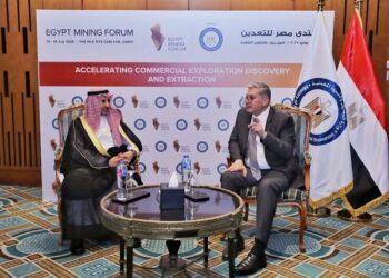 وزير البترول يعقد اجتماعًا مع نائب وزير الصناعة والثروة المعدنية لشؤون التعدين بالسعودية