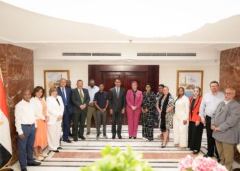 في إطار الحرص على تعزيز التعاون النقابي والمصرفي.. بنك قناة السويس يستقبل وفد اتحاد نقابات جنوب إفريقيا “ساسبو”   