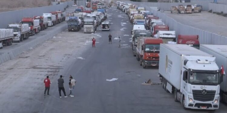 معبر رفح.. استمرار دخول المساعدات إلى غزة في ظل جهود مصرية مكثفة