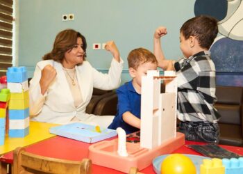 بنك قناة السويس يُنظم زيارة لمستشفى “الناس” لمشاركة 22 حالة فرحة شفاءهم وتوزيع هدايا على المرضى والأطفال