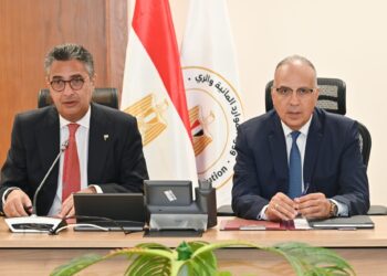 وزير الرى و التموين يبحثان سُبل تطوير مصانع إنتاج السكر من قصب السكر والتنسيق لحماية الموارد المائية من التلوث بنواتج مصانع السكر