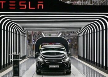 تسلا تتراجع أمام الصين .. خسائر وانخفاض في الطلب
