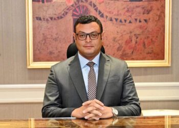 وزير الإسكان يتابع سير العمل بالمشروعات السكنية بمدن بدر ودمياط وبني سويف وأكتوبر الجديدة