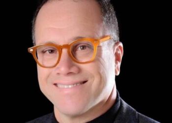 “القابضة للسياحة” تقرر تكليف “هشام الدميري” قائمًا بأعمال العضو المنتدب التنفيذي لشركة “إيجوث”