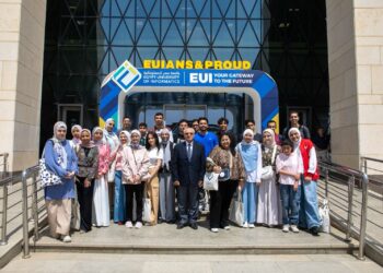 القائم بأعمال رئيس جامعة مصر للمعلوماتية :حريصون على جذب المتفوقين للدراسة بكلياتنا