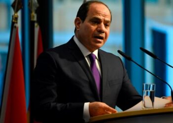 الرئيس السيسى يوجه “الداخلية” بسرعة اتخاذ الإجراءات القانونية ضد المخالفين على كافة الطرق